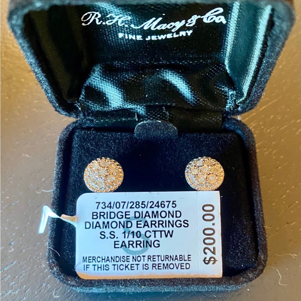 Macey’s Bridge Diamond Earrings 1/10 carat